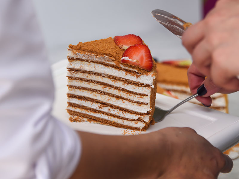 ballı rus pastası
