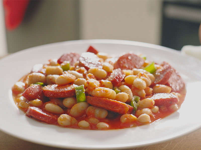 Sucuklu kuru fasulye