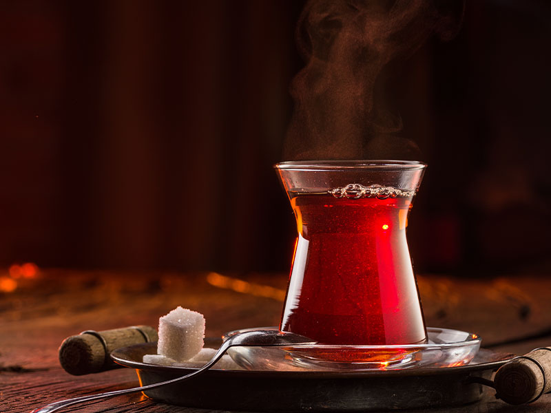 geniş tabanlı bardak