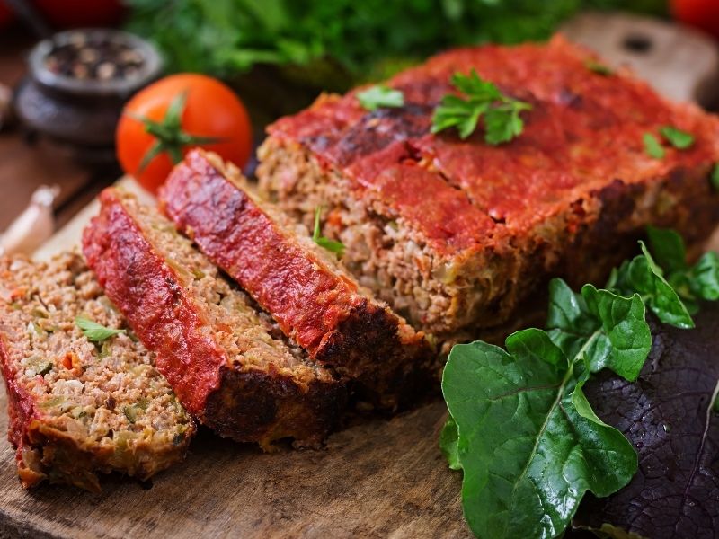 Köfte Harcını Sıkı Bir Rulo Haline Getirin