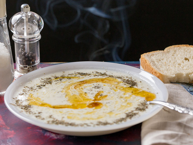 soğuk mercimekli yoğurt çorbası