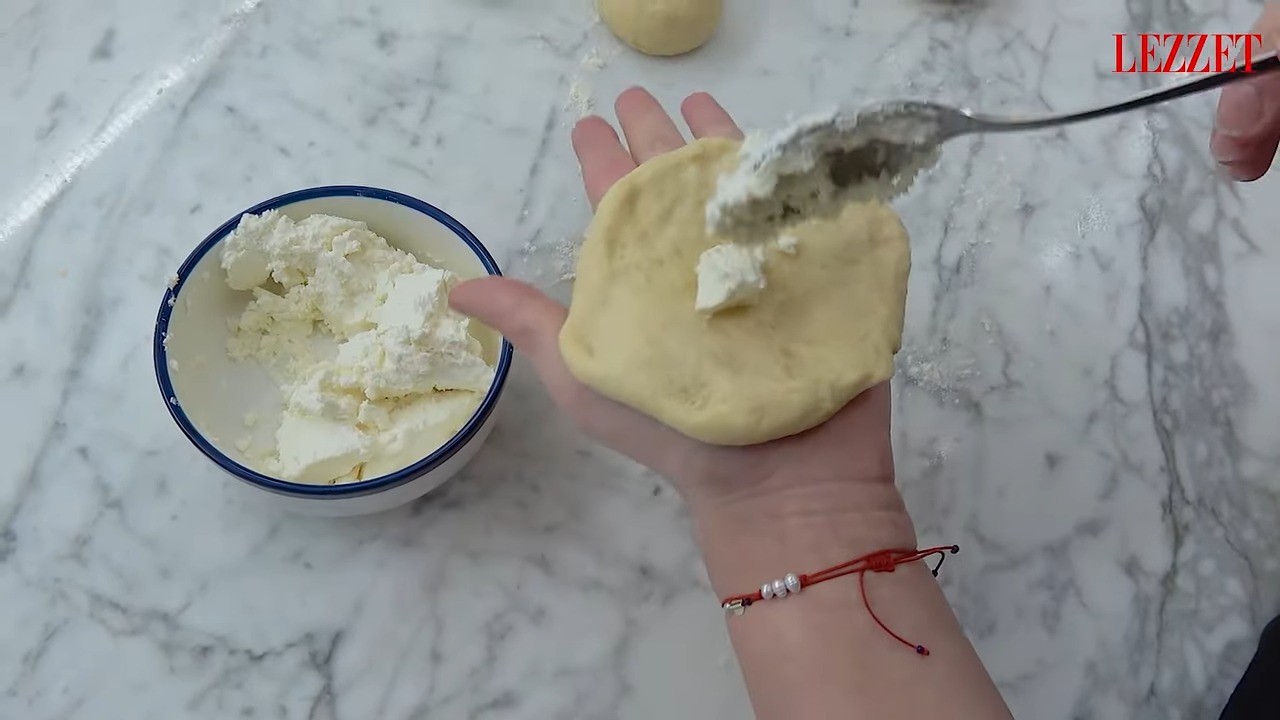peynir eklenen hamur
