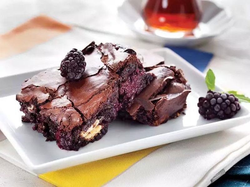 Üzerinde ince çatlak kabuk oluşur