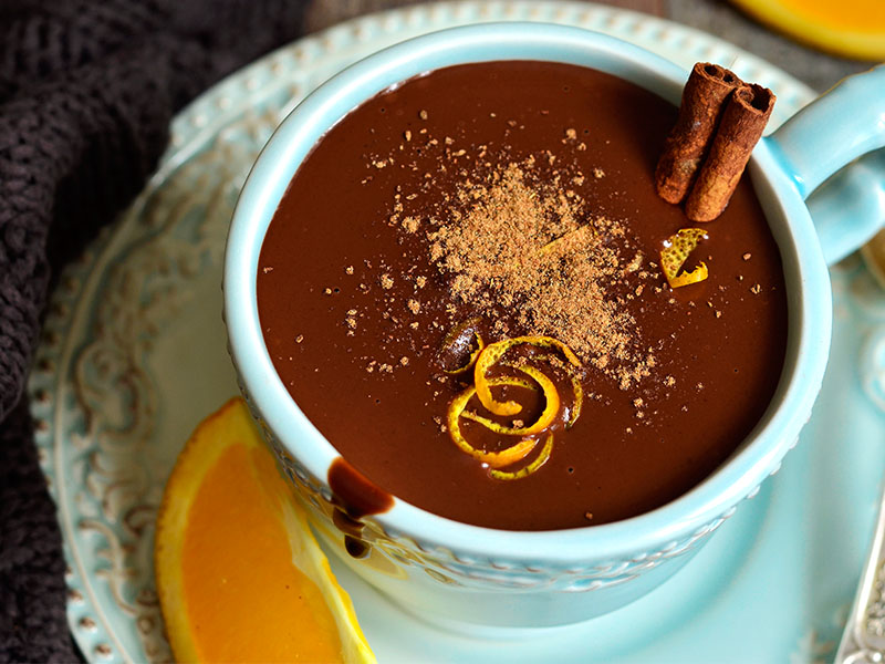 Sütü soğukken çikolataya eklemek