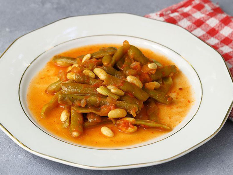 Zeytinyağlı Yemekler (örneğin taze fasulye, pırasa)