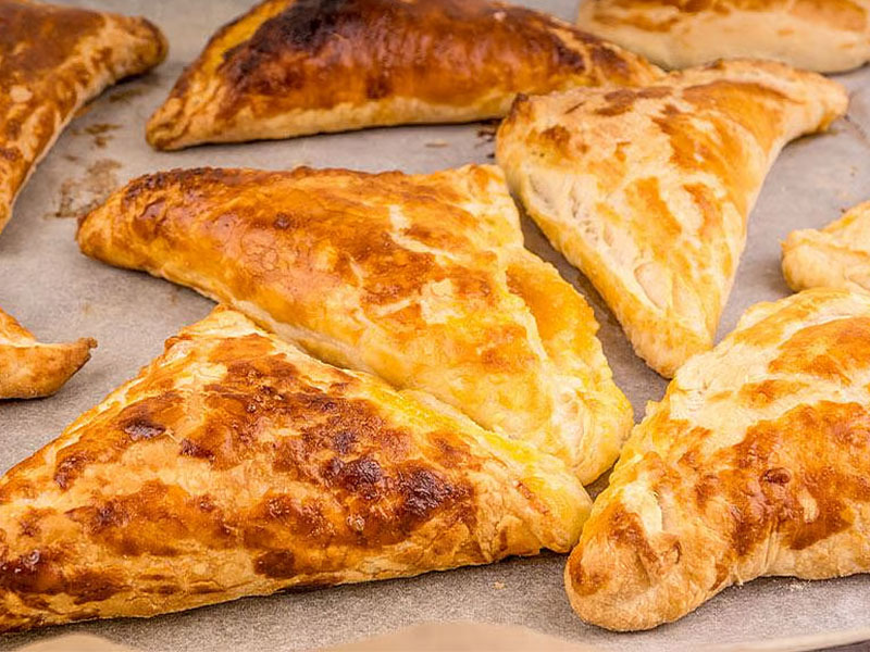 Kaşarlı Milföy Börek