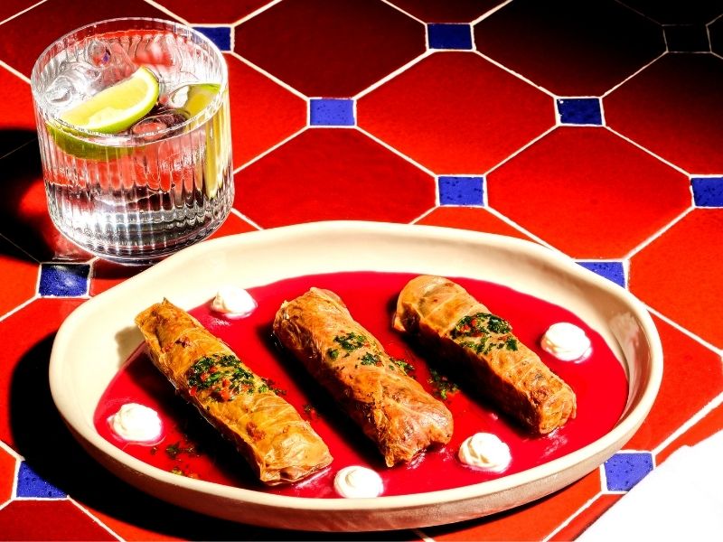 Beyoğlu’nda Geleneksel ve Modern Dokunuşlarla İftar Sofrası