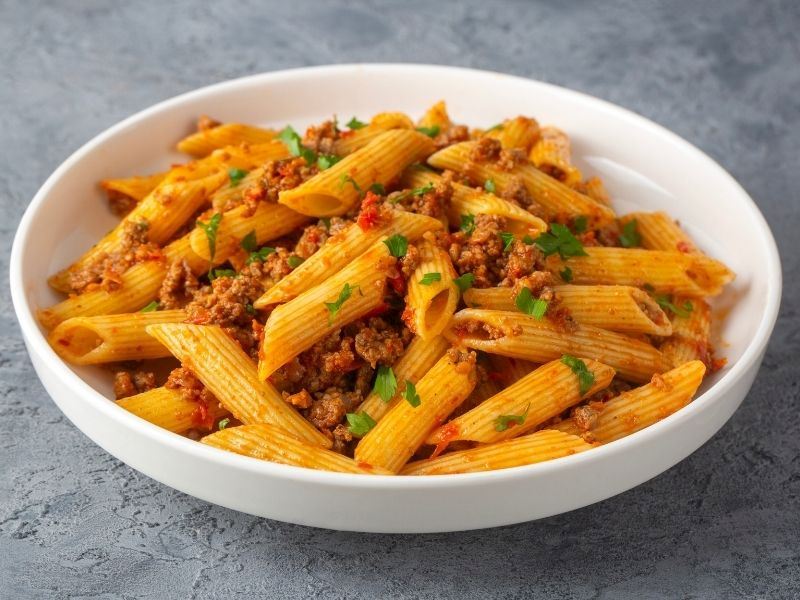 Demleme Usulü Kıymalı Makarna Tarifi