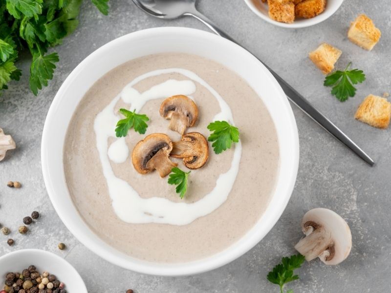Kremalı Mantar Çorbası Tarifi