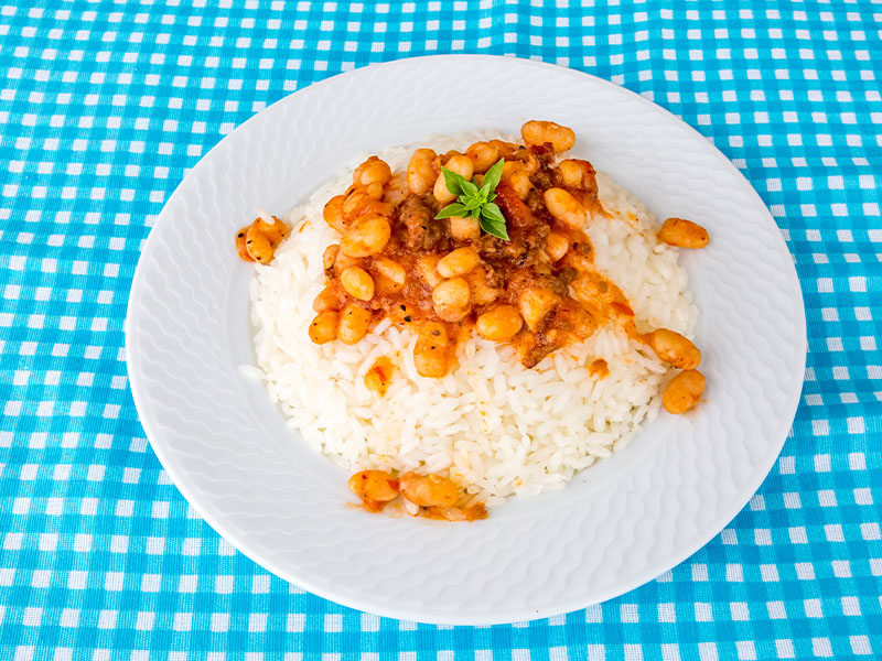 Kuru Fasulye ve Pilav – “Selvi Boylum Al Yazmalım” (1978)