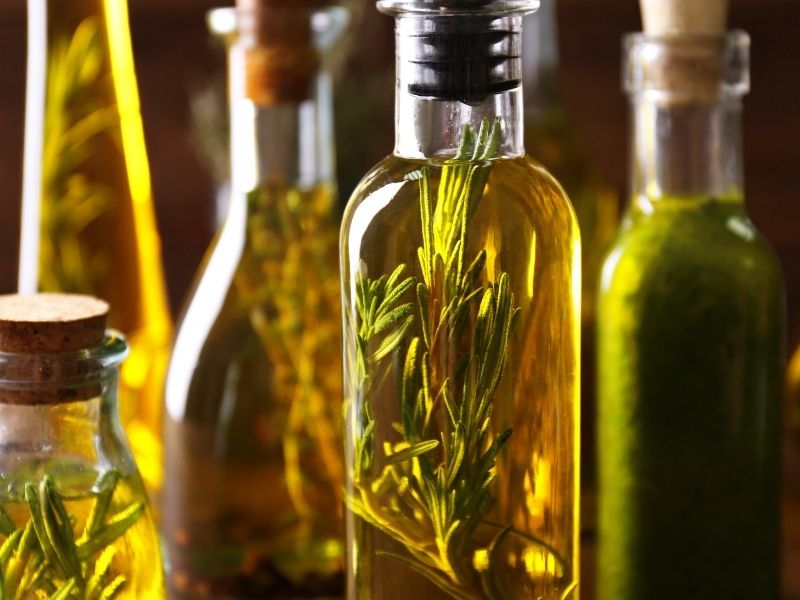 Taze Otların Gücü: Biberiye Ve Kekik Dokunuşu