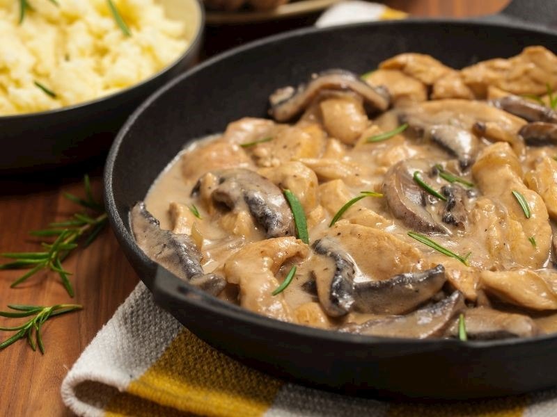 Kremalı Mantarlı Tavuk Tarifi