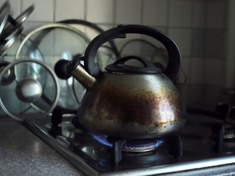 Sirke ile Kireç Çözdürme ve Parlatma