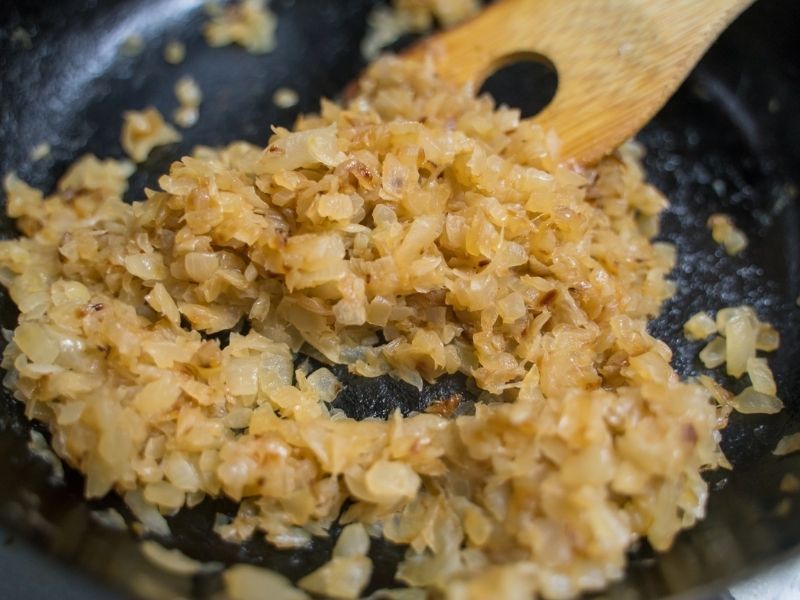 Soğanları Hızla Karamelize Edin