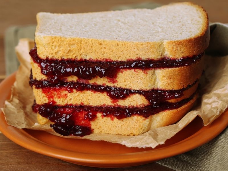 Peynirle Uyumlu Şaşırtıcı Tost Malzemeleri