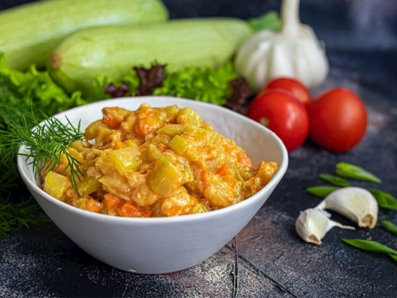 Kabakları Alacalı Soyup Eşit Kesin