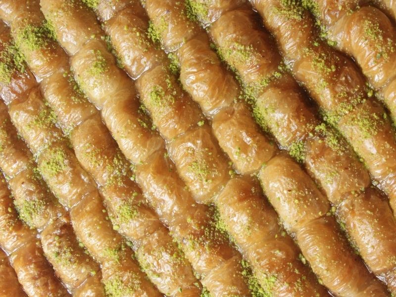 Baklava Hamurunun Yoğrulması
