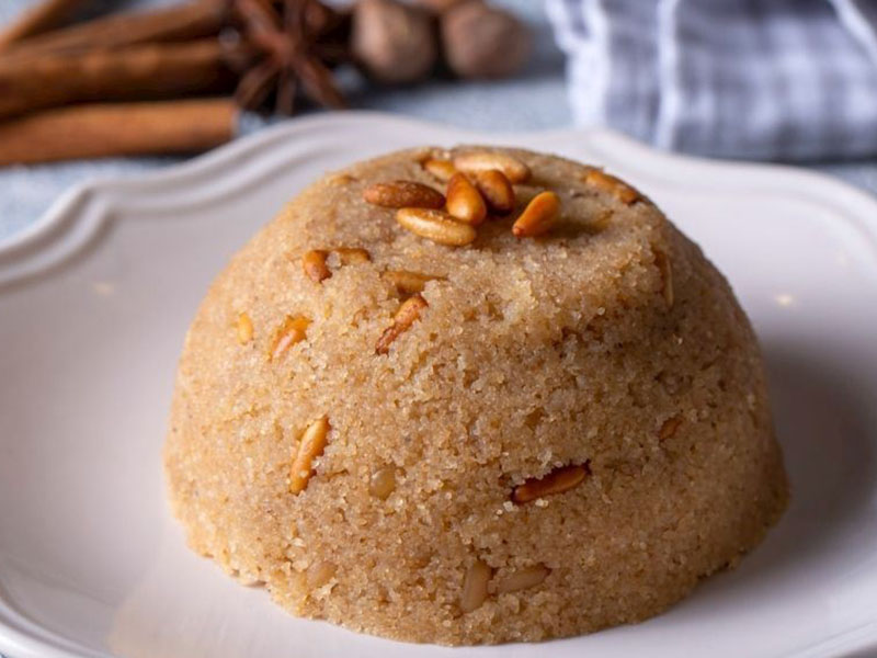 Kavrulmuş İrmik Tatlısı