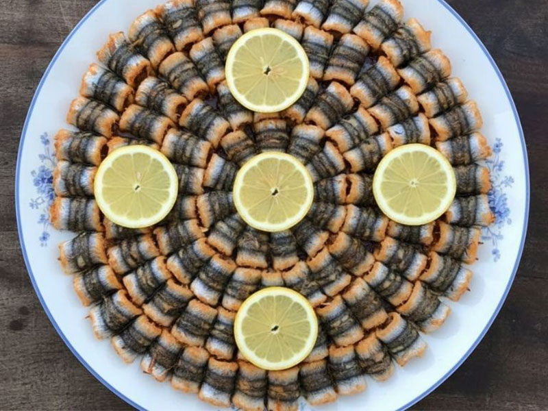 Taze ve iri hamsi seçin