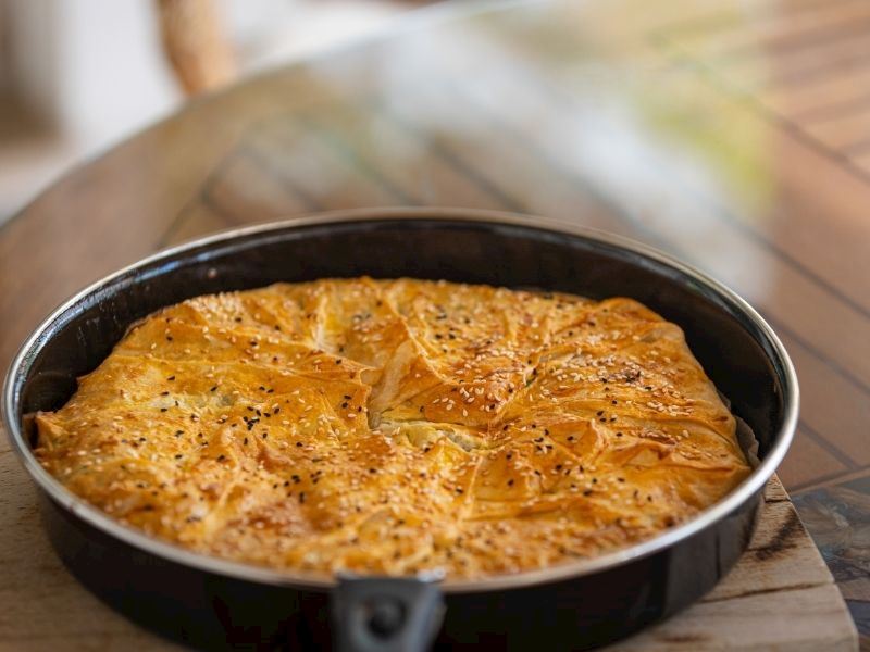 Klasik ve Doyurucu Hazır Yufkadan Tepsi Böreği