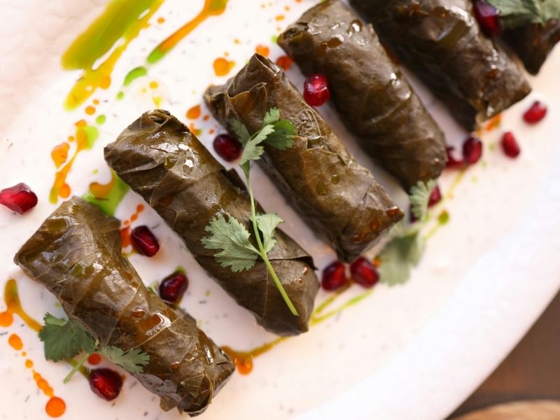Tencereye Dizim Ve Üzerine Tereyağı Dokunuşu