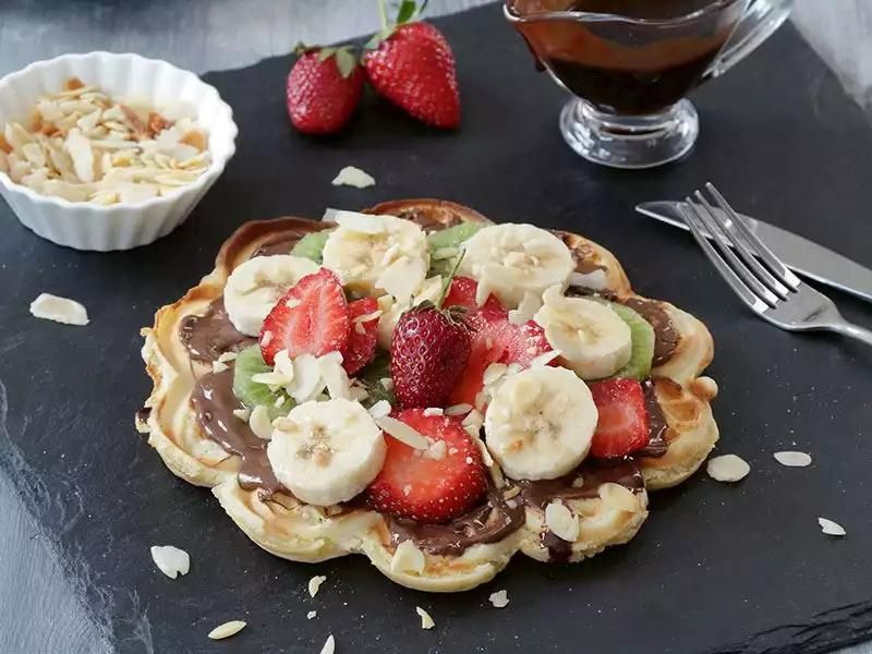 çikolata soslu waffle