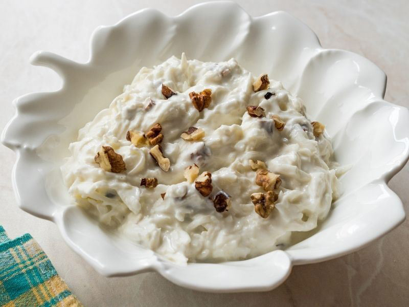 Yoğurtlu Kereviz Salatası