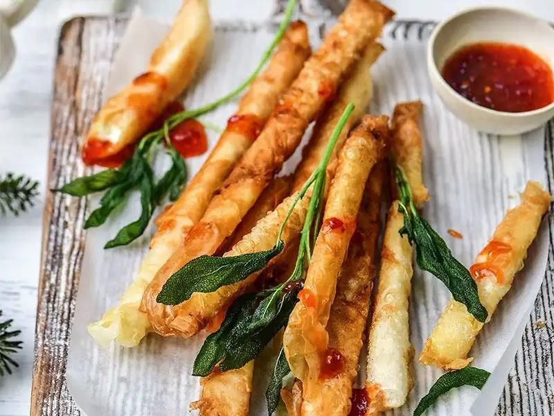 keçi peynirli ve ayvalı kalem börek