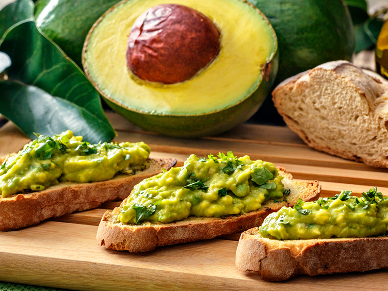 Avokadolu Tost