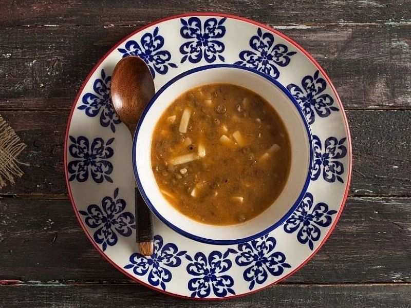 Erişteli Yeşil Mercimek Çorbası Tarifi