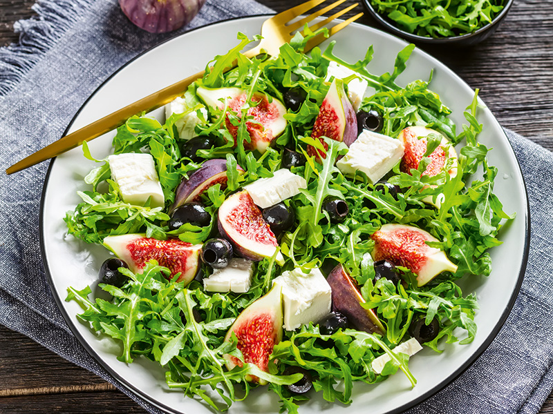 Taze İncirli Roka Salatası