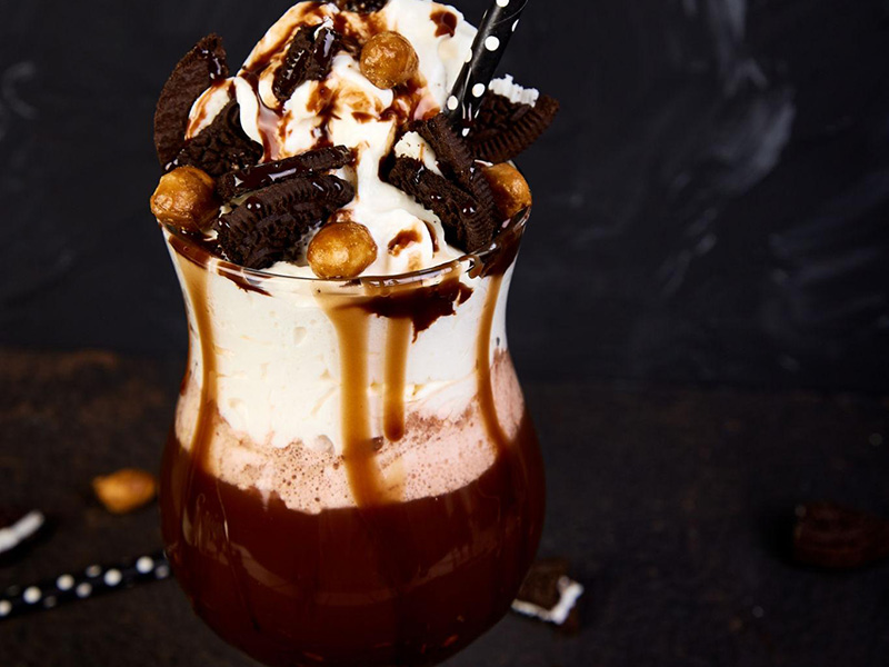 Aşırı İşlenmiş Dev Milkshake’ler