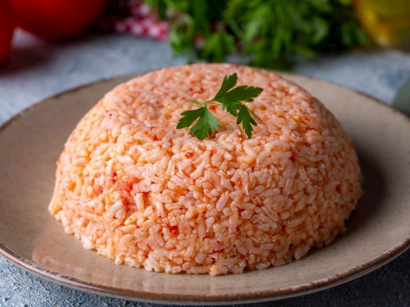 Domatesli Pirinç Pilavı Tarifi