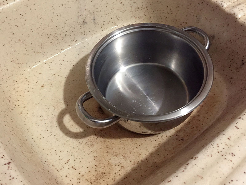 Fırın Temizleyici Alternatif: Karbonat-Pasta Karışımı