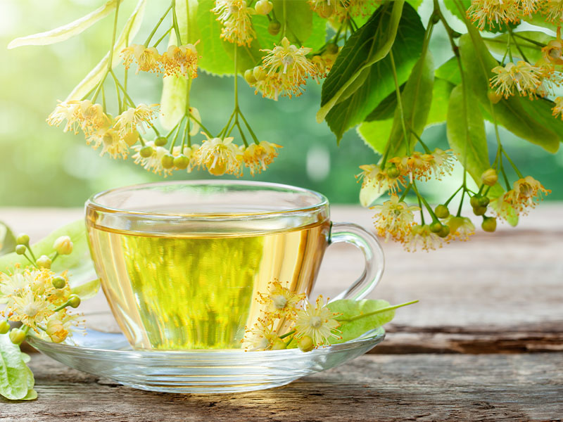 Ihlamuru suyla birlikte kaynatmak