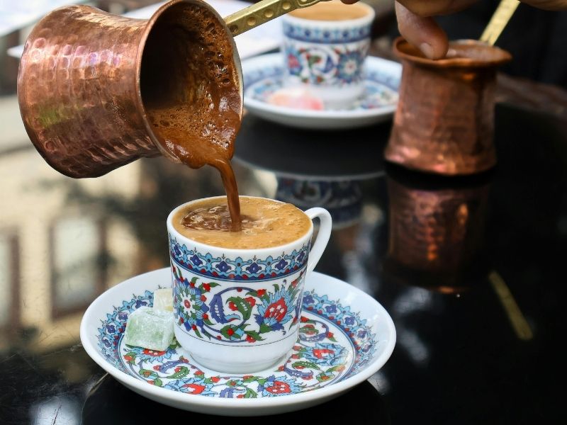 Limon Türk Kahvesinin Aromasını Gölgelemesin