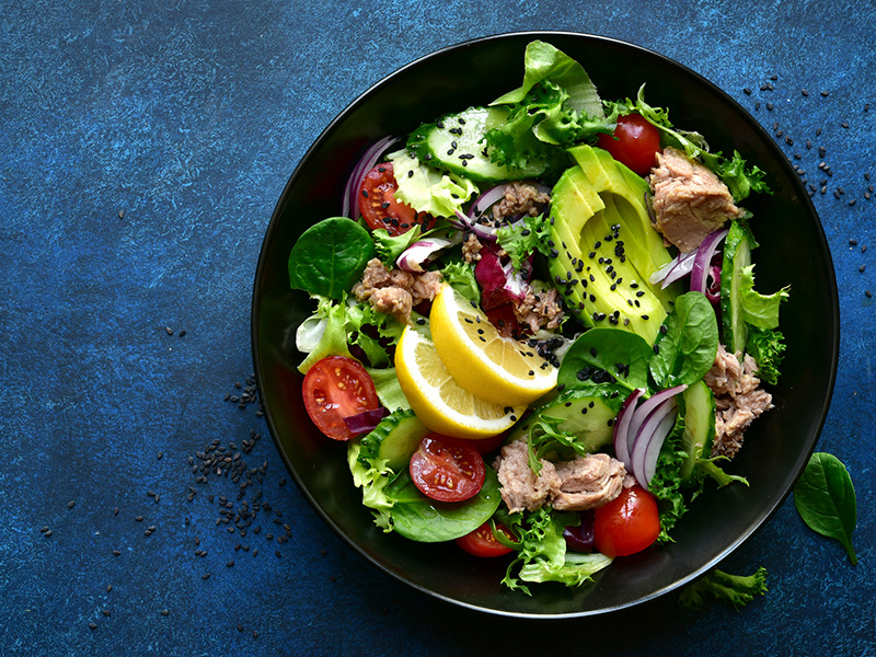 Ton Balıklı Avokadolu Salata