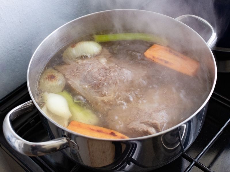 Berrak Et Suyu İçin Kefi Temizleyin