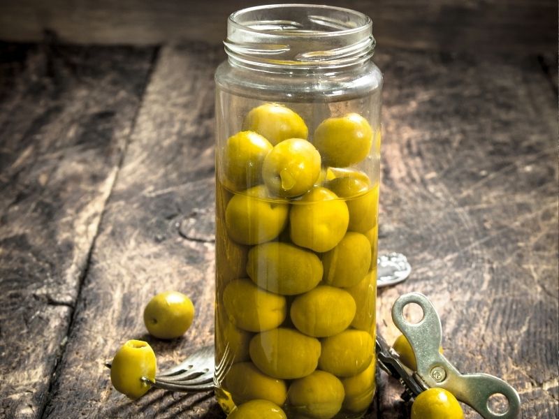 Aroma Dengesi: Sarımsak Ve Limonun Zeytinle Buluşması