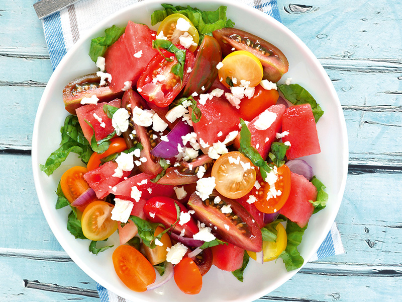 Domatesli Karpuzlu Yaz Salatası