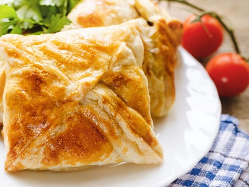 Düşük Dereceli Fırında Pişen Ve Kabarmayıp Sönen Milföyler