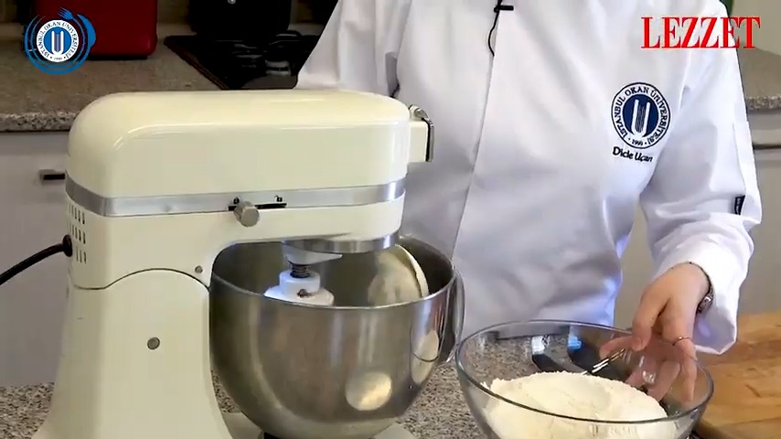 mikserde hamur yoğurma