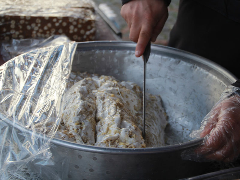 Coğrafi İşaretli Perşembe Cevizli Helva