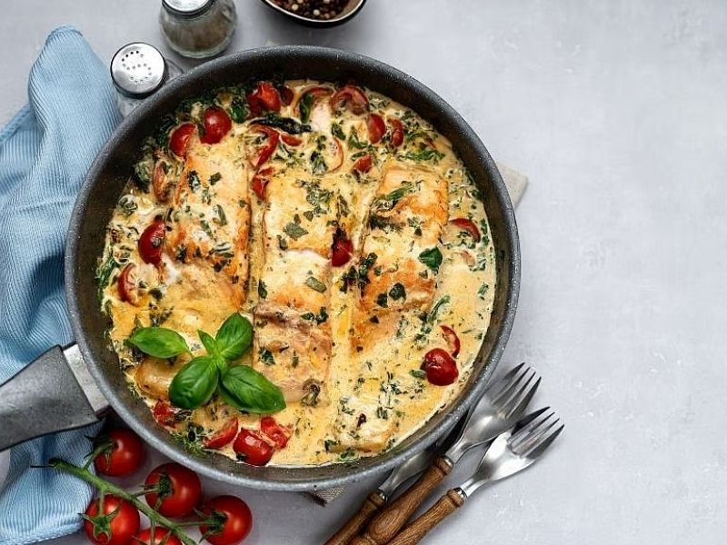 Çeri Domatesli Körili Somon Tarifi