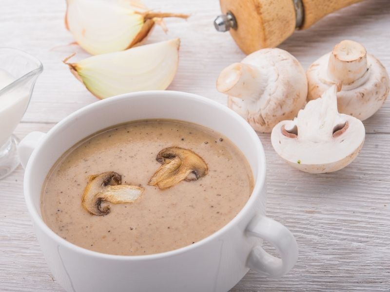 Sütlü Mantar Çorbası Tarifi