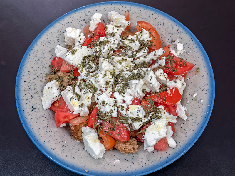 dakos salatası