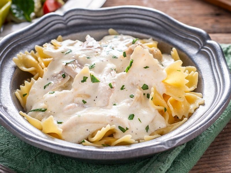 Sarımsaklı Yoğurtlu Makarna