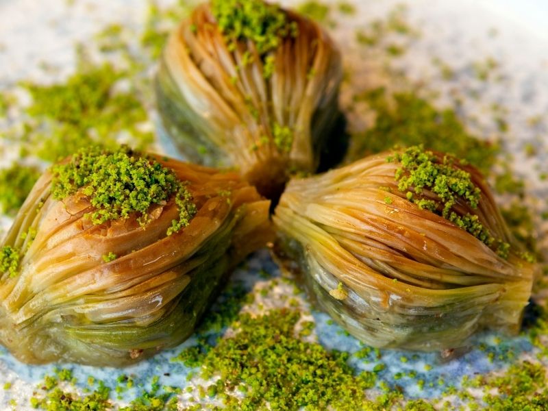 Buzluktan Çıkan Baklava Nasıl İlk Günkü Gibi Olur?