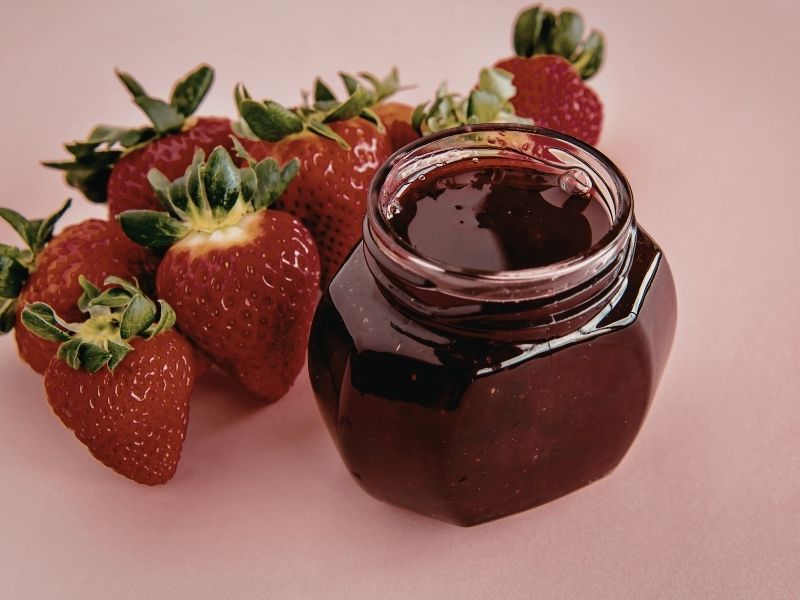 Çilekli İpeksi Dokunuş: Tatlı Ve Ferah