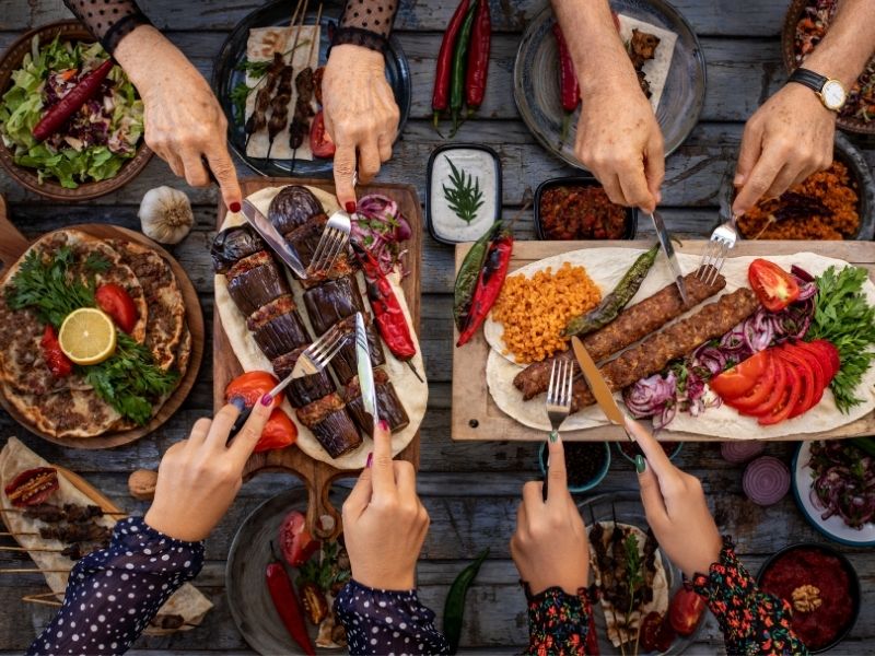 TasteAtlas “Dünyanın En İyi 100 Yemek Bölgesi”ni Açıkladı: Türkiye’den 5 Bölge Listede